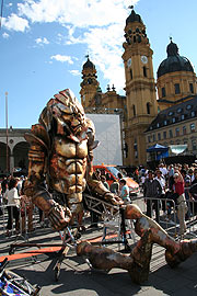 fulminante Münchner Stadt-Revue am Odeonsplatz (Foto: MartiN Schmitz)